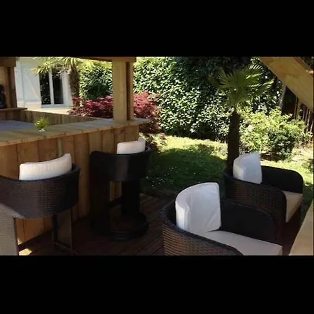 Au Calme Piscine Jacuzzi Hamam Vakantiehuis