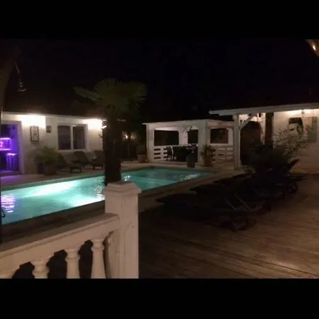 Au Calme Piscine Jacuzzi Hamam