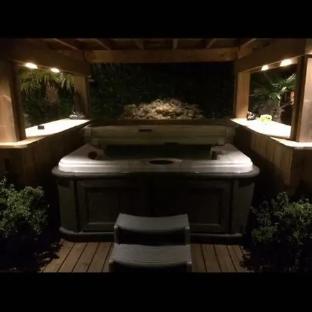 Au Calme Piscine Jacuzzi Hamam * Andernos-les-Bains