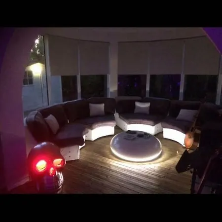 Au Calme Piscine Jacuzzi Hamam Vakantiehuis *