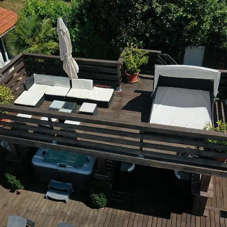 Au Calme Piscine Jacuzzi Hamam Vakantiehuis
